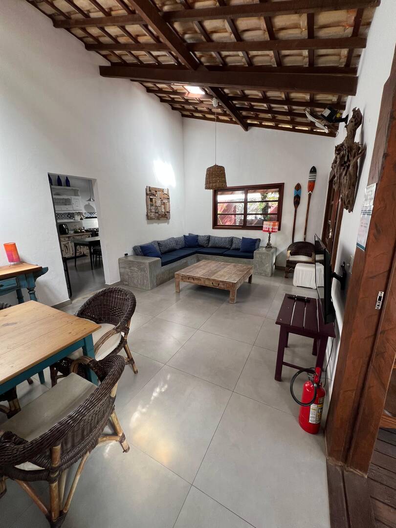 Casa à venda com 6 quartos, 390m² - Foto 2